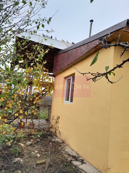 BARCANESTI -  casa +curte+teren 16k mp