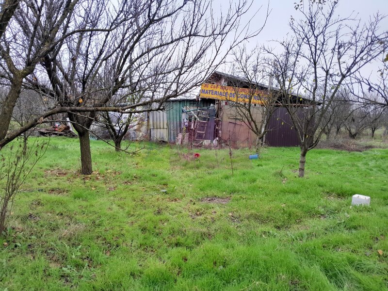 BARCANESTI -  casa +curte+teren 16k mp