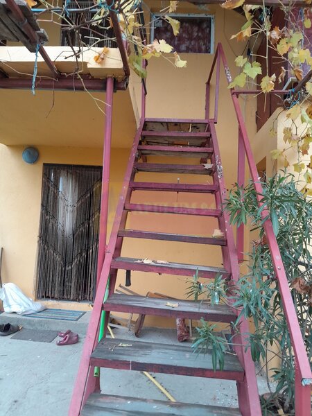 BARCANESTI -  casa +curte+teren 16k mp