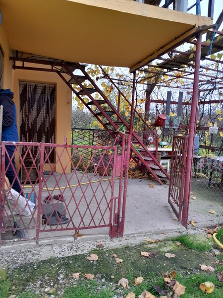 BARCANESTI -  casa +curte+teren 16k mp