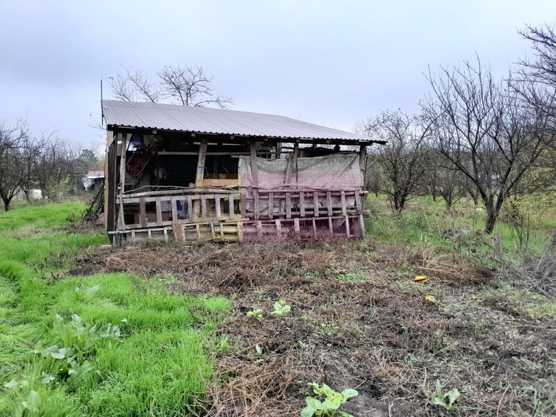 BARCANESTI -  casa +curte+teren 16k mp